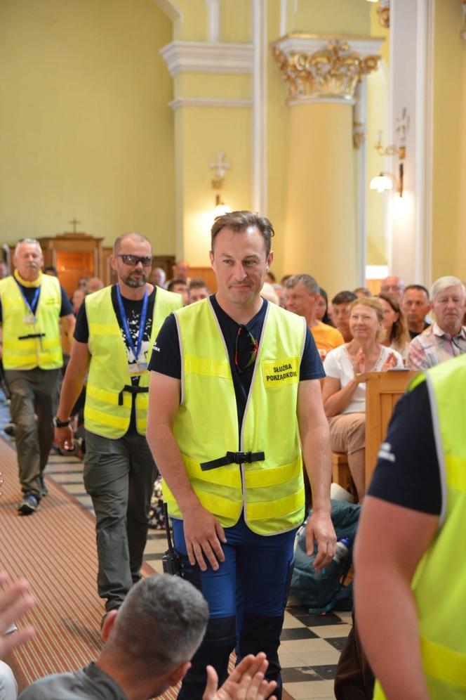 Zmęczeni, ale duchowo mocni. Lubelscy pątnicy mają przed sobą ostatnie 17 km by dotrzeć na Jasną Górę! ZDJĘCIA