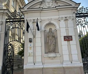 8 maja to dzień żałoby na UW