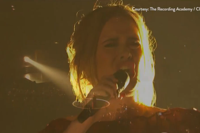 Grammy 2016 - występ Adele i kłopoty techniczne na scenie