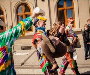 Śmigus dyngus w Wilamowicach. Tak było na śmierguście 10 lat temu