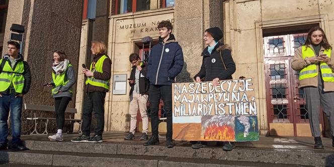 Wielki protest w Krakowie. Strajkowali w obronie klimatu 