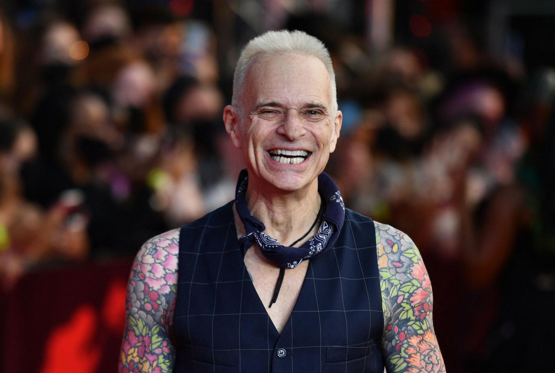 David Lee Roth udostępnił dość niespodziewanie nowy utwór. To prezent ...