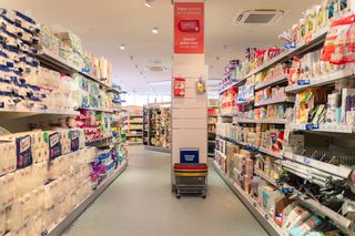 Konkurent Rossmanna otwiera kolejny sklep w Warszawie. Drogeria DM