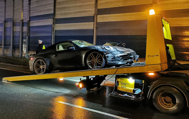 Porsche 911 rozbite na Trasie Toruńskiej