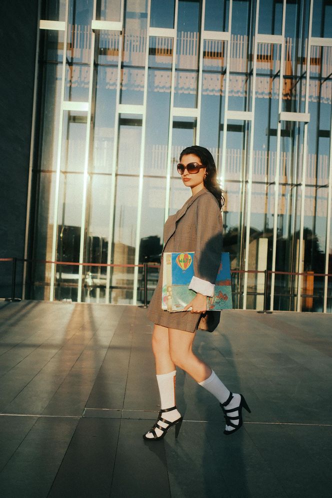 Nietypowe zestawy, które będą hitem tego sezonu. Sprawdź, czy masz je w swojej szafie