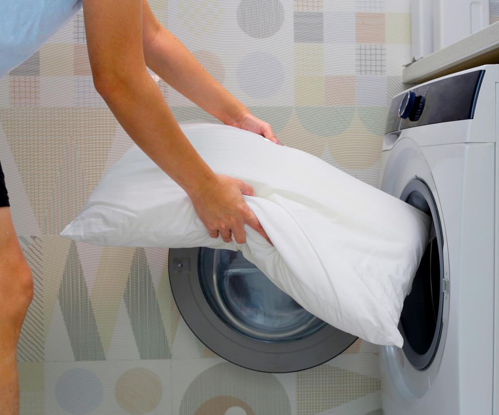 pranie poduszki w pralce