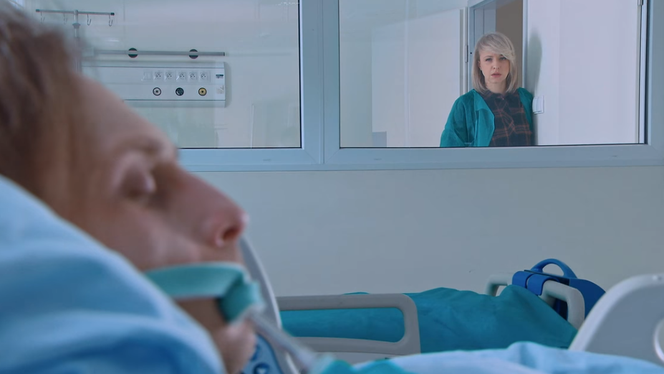 Barwy szczęścia po wakacjach 2018, Alicja (Monika Dryl), Krzepiński (Marek Kossakowski)