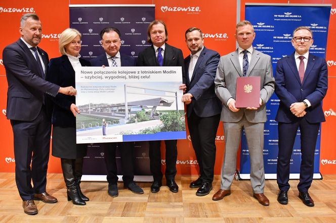 Koniec przesiadek! Pociągiem dojedziesz prosto na lotnisko w Modlinie! Jest decyzja