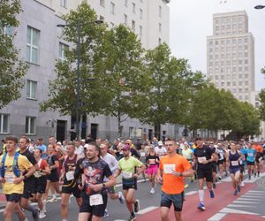 Uczestnicy Maratonu Warszawskiego 2025