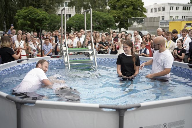 Chrzest na Kongresie Świadków Jehowy w Częstochowie 2025