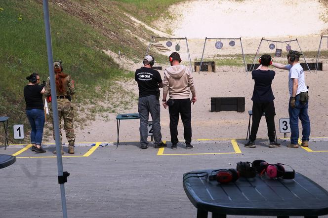 Piknik strzelecki w Bydgoszczy. To była nie lada gratka dla miłośników broni! [ZDJĘCIA]