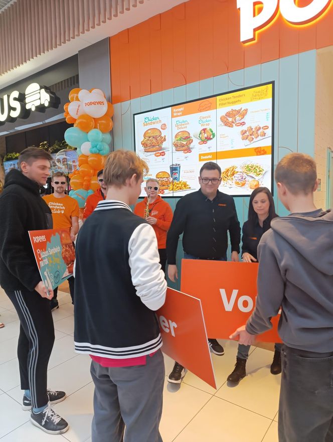 Kolejka czekała od 5 rano. Byliśmy na otwarciu Popeyes w Gdyni 