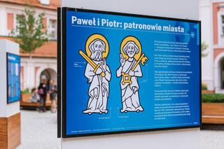 Wyjątkowa wystawa przed urzędem miasta. Pozwoli nam poznać historię herbu Poznania