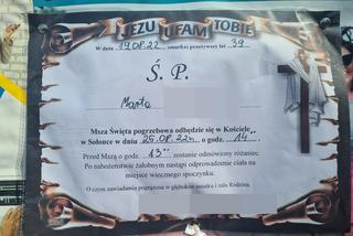 Sołonka. Morze kwiatów na grobie Marty, która miała zginąć z rąk męża [GALERIA]