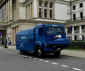 Gigantyczna akcja policji w cetrum Warszawy