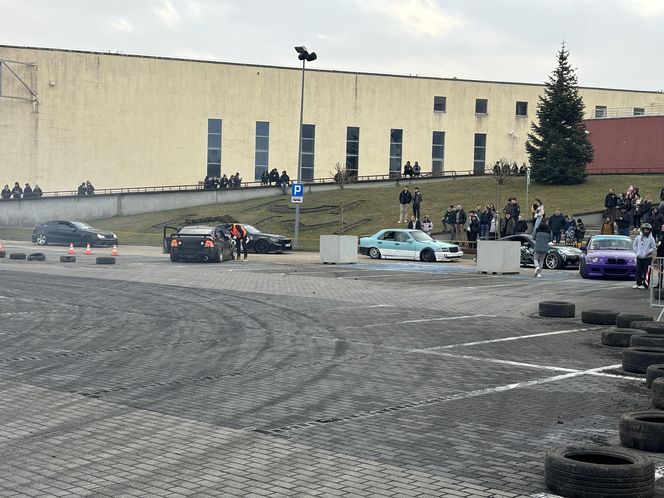 Finał WOŚP w Olsztynie. Występy artystyczne w Kortosferze i driftowanie na parkingu UWM