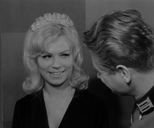 Z którego serialu z lat 60. to kadr? Przekonaj się w quizie, czy rozpoznasz!