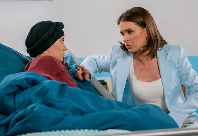 "Pierwsza miłość" streszczenia odcinków 4095-4099. Filip poznaje nazwisko dawcy szpiku dla Angeliki. Jest w szoku