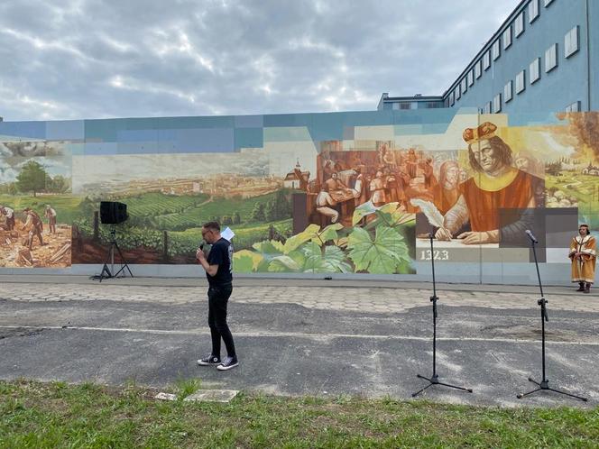 Nowy mural w Zielonej Górze. Za nami uroczyste odsłonięcie dzieła na ścianie Aresztu w Zielonej Górze 