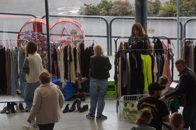 Babi Targ, czyli wielkie wietrzenie szaf w Bydgoszczy [ZDJĘCIA]