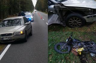 Wypadek na DW907. Mężczyzna jadący motorowerem wylądował w rowie