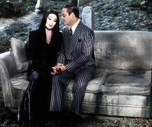 „Rodzina Addamsów” w Stopklatce. Kultowe filmy ponownie w telewizji!