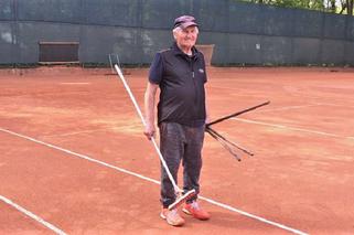 Pan Stanisław pomaga tenisistom w Iławie już prawie ćwierć wieku! [AUDIO]
