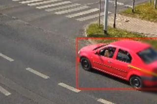 Sieradz. Nietrzeźwa 32-latka prowadziła auto. Siedziała na leżącym mężczyźnie [ZDJĘCIA].