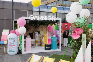 Lato na pełnej fali – festiwal GARNIER King of the Bay startuje w Rewie