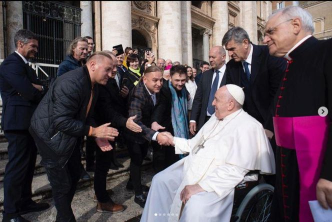 Paweł Golec wspomina papieża Franciszka. "Uścisk dłoni, śpiew, błogosławieństwo"