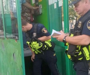 Grupa seniorów zatrzaśnięta w windzie. Zaczęło brakować powietrza