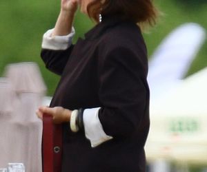 Renata Dancewicz kurzy na plaży