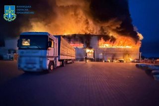 Po ataku rosyjskich dronów na fabrykę w Winnicy