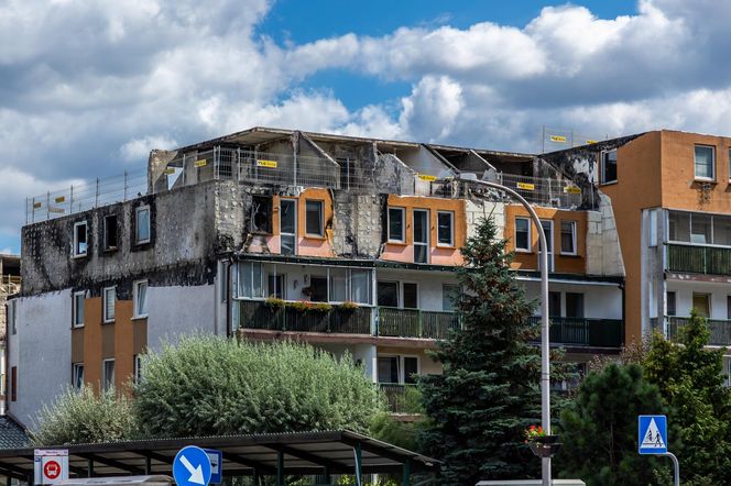 Blok w Ząbkach po pożarze