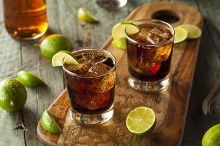 Rum: rodzaje i wpływ na zdrowie. Jak pić rum? 