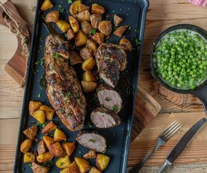 TOP 12 - przepisy na pieczone mięso na święta. Rewelacyjne, nowe przepisy na soczystą wieprzowinę!