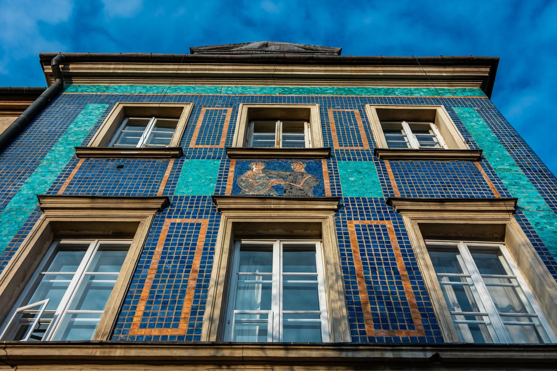 Mozaika na Mostowej 9a w Warszawie