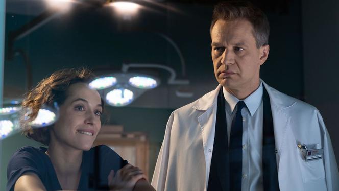 Na dobre i na złe, odc. 739. Julka (Aleksandra Hamkało), Falkowicz (Michał Żebrowski)