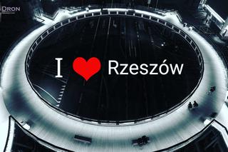 Rzeszów z drona nocą