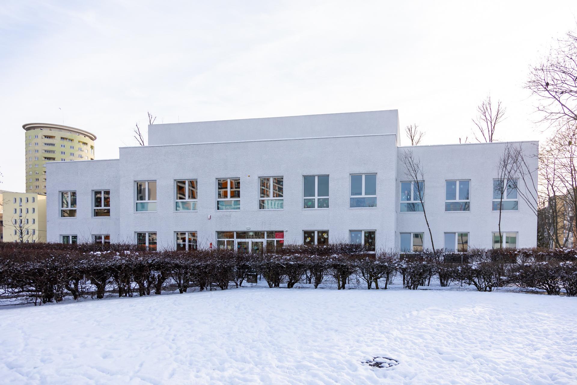 Przyczółek Grochowski - zdjęcia warszawskiego Pekinu. Zobacz, jak wygląda najdłuższy blok w Polsce
