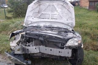 26-latek zakończył pijacką przejażdżkę dachowaniem [GALERIA]