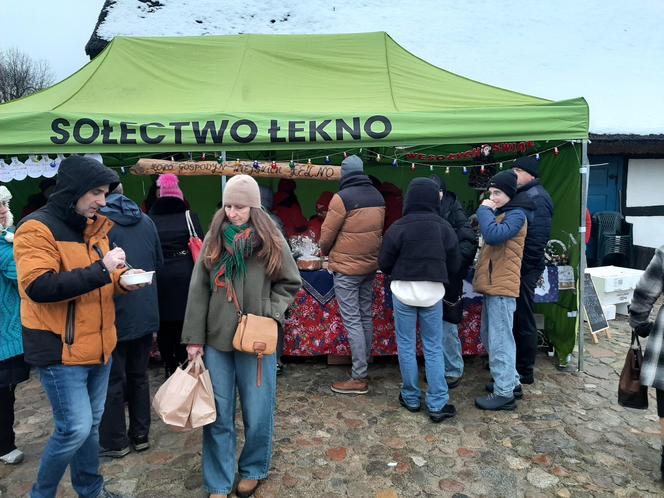 Wśród wystawców podczas jarmarku były także koła gospodyń wiejskich i sołectwo Łękno
