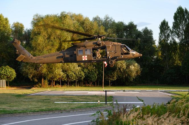 Black Hawk na lądowisku SOR w Poznaniu