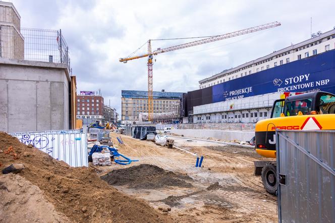 Parking podziemny pod placem Powstańców Warszawy w budowie