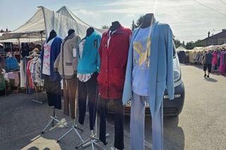 Co ludzie kupują na targowiskach miejskich.