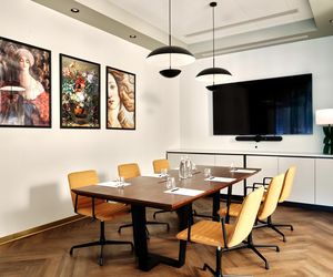 Movenpick Grand Hotel