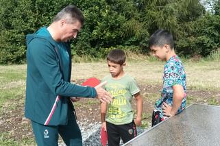 Plenerowy stół do ping ponga już jest na Kabatach