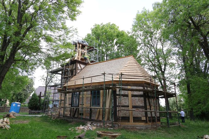 Remontują zabytkowy kościół