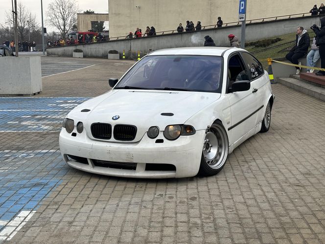 Finał WOŚP w Olsztynie. Występy artystyczne w Kortosferze i driftowanie na parkingu UWM