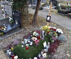 Tak wyglądają groby Zapasiewicza, Tyma, Kołaczkowskiej, Stoparczyk